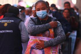 Relatives Of 43 Ayotzinapa Students Disappearance Meet Whit Mexican President