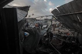 Airstrike On Tent Camp Kills Displaced Palestinians - Khan Younis