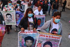 Relatives Of The 43 Missing At The National Palace - Mexico City