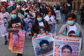 Relatives Of The 43 Missing At The National Palace - Mexico City