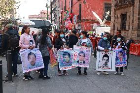 Relatives Of The 43 Missing At The National Palace - Mexico City