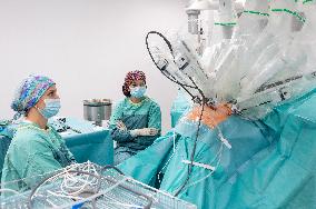 Surgery Performed Using The Da Vinci Medical Robot