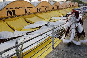 Santa Claus Tours Sonora Market In Mexico City