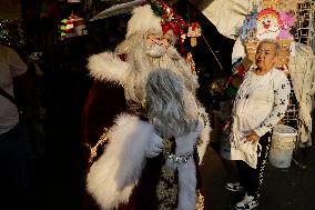 Santa Claus Tours Sonora Market In Mexico City