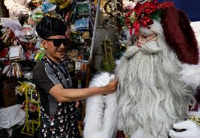 Santa Claus Tours Sonora Market In Mexico City