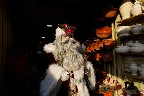 Santa Claus Tours Sonora Market In Mexico City