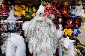 Santa Claus Tours Sonora Market In Mexico City