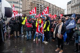 Public Service Demonstration - Paris