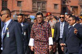 Bhutanese King Jigme Khesar Namgyel Wangchuk Visits Swayambhunath Stupa In Stopover Visit