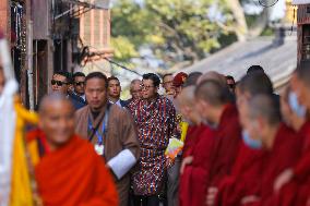 Bhutanese King Jigme Khesar Namgyel Wangchuk Visits Swayambhunath Stupa In Stopover Visit