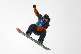 FIS Snowboard Halfpipe 2024 Qualifications - China