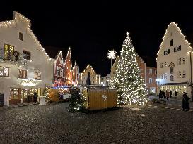 Annual Fairytale Bavarian Christmas Illumination And Christmas Markets In Abensberg