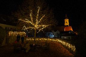 Annual Fairytale Bavarian Christmas Illumination And Christmas Markets In Abensberg