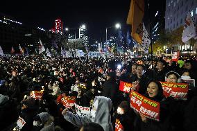 Seoul ahead of vote on impeachment motion against Yoon