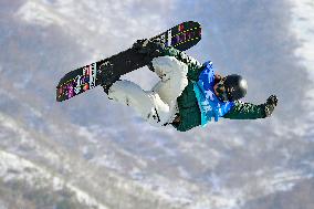 FIS Snowboard Halfpipe 2024 Qualifications - China