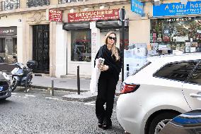 Angelina Jolie Shopping - Paris