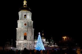 Ukraines main Christmas tree lit up in Kyiv