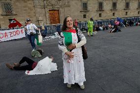 Palestinian Activists And Supporters Demonstrate Against The Genocide In Gaza At The Zócalo In Mexico City