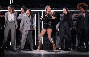 Taylor Swift In Concert - Vancouver