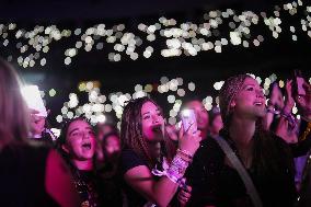 Fans At Taylor Swift Concert - Vancouver