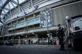 Fans At Taylor Swift Concert - Vancouver