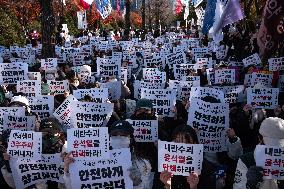 Nationwide Protests Demand President Yoon Suk Yeol’s Impeachment In South Korea