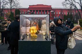 Former Dynamo Kyiv, AC Milan And Ukraine Forward Andriy Shevchenko Brings The Ballon D'Or (Golden Ball) In Kyiv