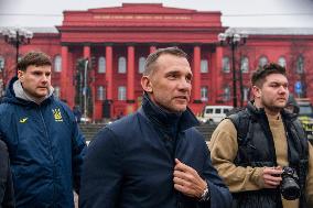 Former Dynamo Kyiv, AC Milan And Ukraine Forward Andriy Shevchenko Brings The Ballon D'Or (Golden Ball) In Kyiv