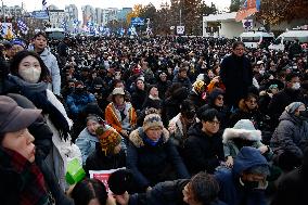 Nationwide Protests Demand President Yoon Suk Yeol’s Impeachment In South Korea