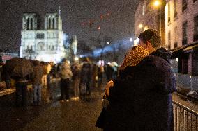 Crowds during Notre-Dame Cathedral re-opening ceremony - Paris