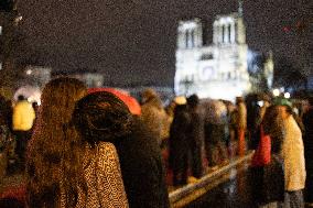 Crowds during Notre-Dame Cathedral re-opening ceremony - Paris