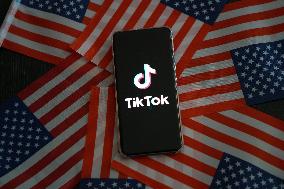 Tiktok And US Flag