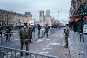 Notre-Dame Reopening Outside Atmosphere - Paris