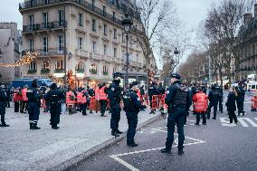 Notre-Dame Reopening Outside Atmosphere - Paris