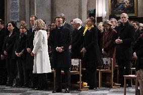 Start Of The First Mass For The Public Notre-Dame Cathedral - Paris