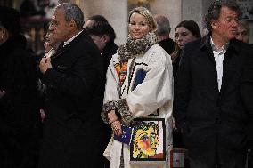 Start Of The First Mass For The Public Notre-Dame Cathedral - Paris