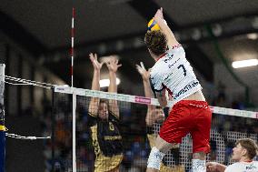 ZAKSA Kedzierzyn Kozle v GKS Katowice - Plus Liga