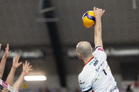 ZAKSA Kedzierzyn Kozle v GKS Katowice - Plus Liga