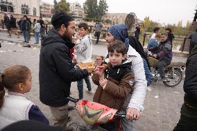 Celebrations Of Controlling Hama Continue In Al-Assi Square