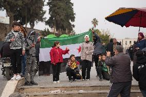 Celebrations Of Controlling Hama Continue In Al-Assi Square