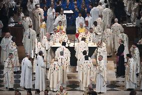 Start Of The First Mass For The Public Notre-Dame Cathedral - Paris