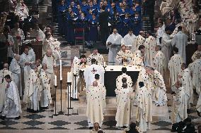 Start Of The First Mass For The Public Notre-Dame Cathedral - Paris