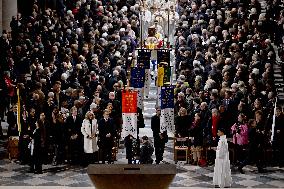 Start Of The First Mass For The Public Notre-Dame Cathedral - Paris