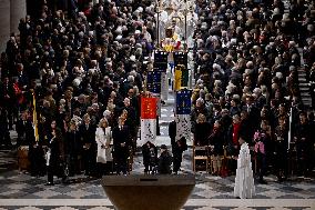 Start Of The First Mass For The Public Notre-Dame Cathedral - Paris