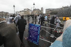 Atmosphere During First Mass For The Public Notre-Dame Cathedral - Paris