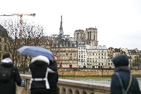 Atmosphere During First Mass For The Public Notre-Dame Cathedral - Paris