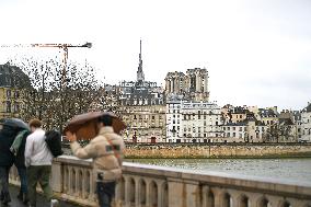 Atmosphere During First Mass For The Public Notre-Dame Cathedral - Paris