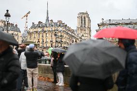 Atmosphere During First Mass For The Public Notre-Dame Cathedral - Paris