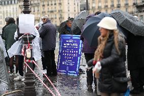 Atmosphere During First Mass For The Public Notre-Dame Cathedral - Paris