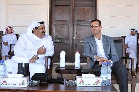 Bashar Al Assad and Hamad Bin Khalifa Al Thani attend a camelrace - Palmyra